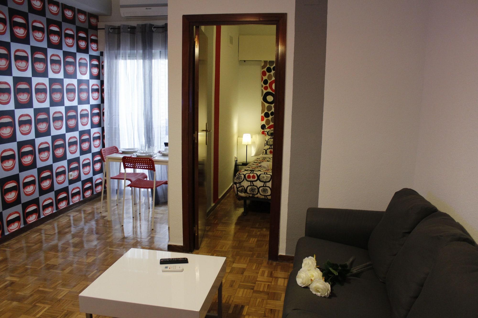 Far Home Gran Via Madrid Eksteriør billede